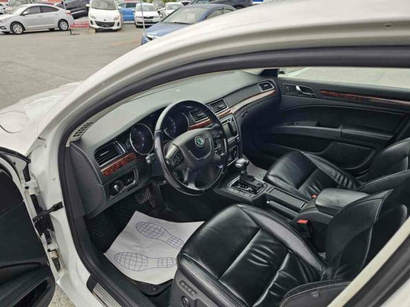 Skoda Superb II с пробегом 2011 года, цена 799 995 рублей, 202212 км, лифтбек, Автокод Объявления