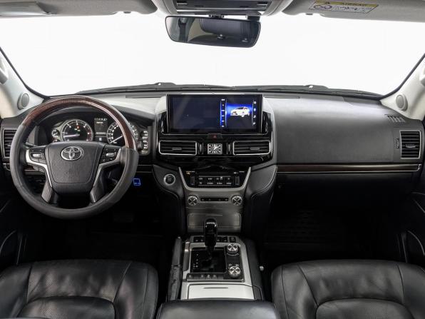 Toyota Land Cruiser 200 Series Рестайлинг 2 с пробегом 2015 года, цена 4 600 000 рублей, 204562 км, внедорожник, Автокод Объявления