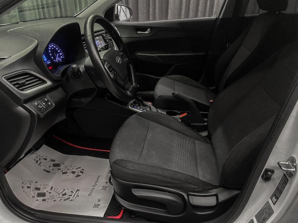 Hyundai Solaris II с пробегом 2018 года, цена 895 000 рублей, 226000 км, седан, Автокод Объявления