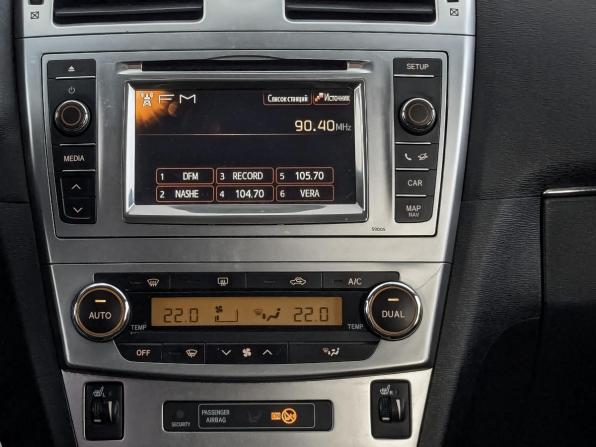 Toyota Avensis III Рестайлинг с пробегом 2012 года, цена 950 000 рублей, 317636 км, седан, Автокод Объявления