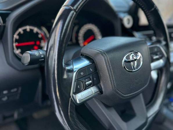 Toyota Land Cruiser 300 Series с пробегом 2021 года, цена 8 520 000 рублей, 89069 км, внедорожник, Автокод Объявления