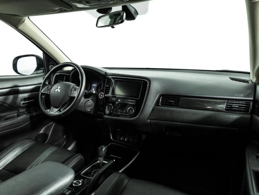 Mitsubishi Outlander III Рестайлинг 2 Санкт-Петербург  - изображение 10
