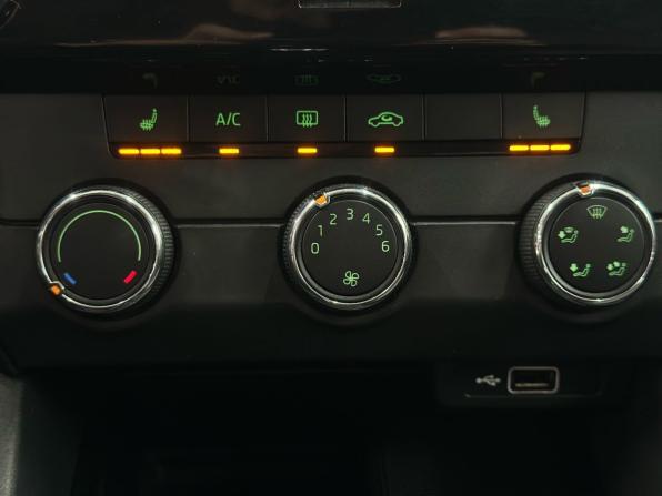 Skoda Octavia III (A7) Рестайлинг с пробегом 2018 года, цена 1 319 900 рублей, 187726 км, лифтбек, Автокод Объявления