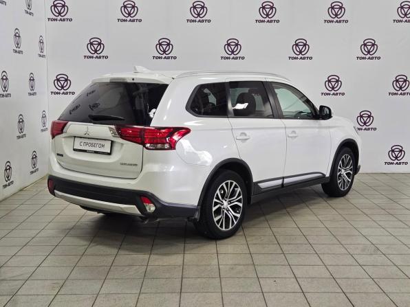 Mitsubishi Outlander III Рестайлинг 2 с пробегом 2018 года, цена 1 865 000 рублей, 93221 км, внедорожник, Автокод Объявления