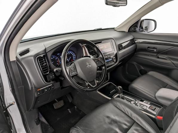 Mitsubishi Outlander III Рестайлинг 2 с пробегом 2017 года, цена 2 100 000 рублей, 113346 км, внедорожник, Автокод Объявления