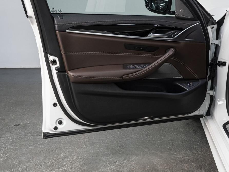 BMW 5 серии VII (G30/G31/G38) Рестайлинг Тюмень  - изображение 12