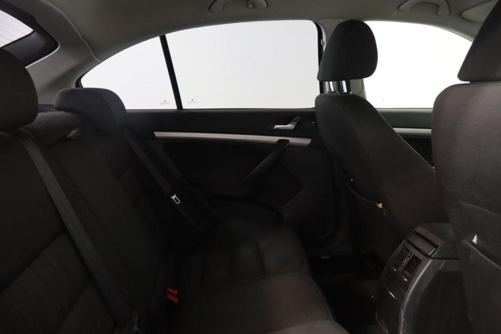 Skoda Octavia II (A5) Рестайлинг Санкт-Петербург  - изображение 12