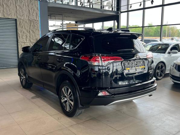 Toyota RAV4 IV (XA40) Рестайлинг с пробегом 2017 года, цена 2 420 000 рублей, 152831 км, внедорожник, Автокод Объявления