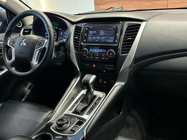 Mitsubishi Pajero Sport III с пробегом 2019 года, цена 3 349 900 рублей, 98569 км, внедорожник, Автокод Объявления