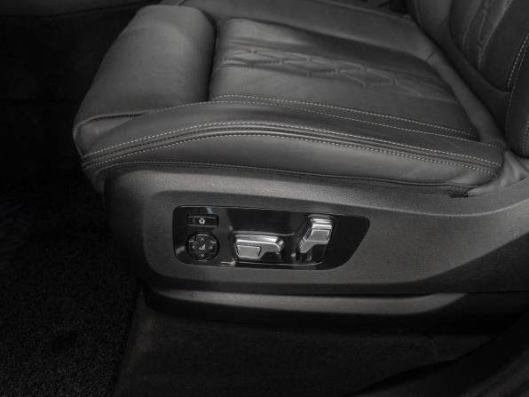BMW X7 I (G07) Рестайлинг с пробегом 2023 года, цена 12 600 000 рублей, 24220 км, внедорожник, Автокод Объявления