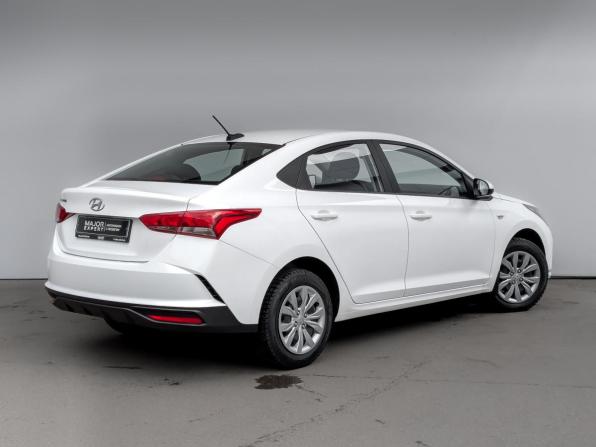 Hyundai Solaris II Рестайлинг с пробегом 2022 года, цена 1 670 000 рублей, 79311 км, седан, Автокод Объявления