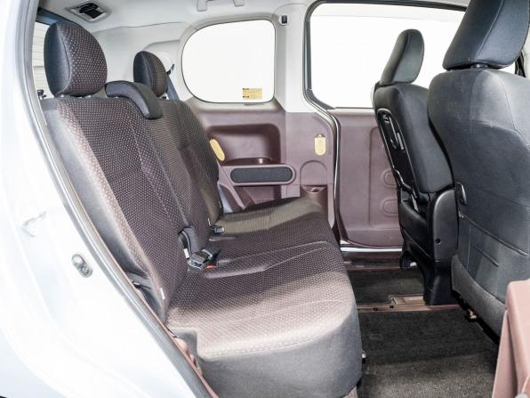 Toyota Spade с пробегом 2013 года, цена 875 000 рублей, 170450 км, компактвэн, Автокод Объявления