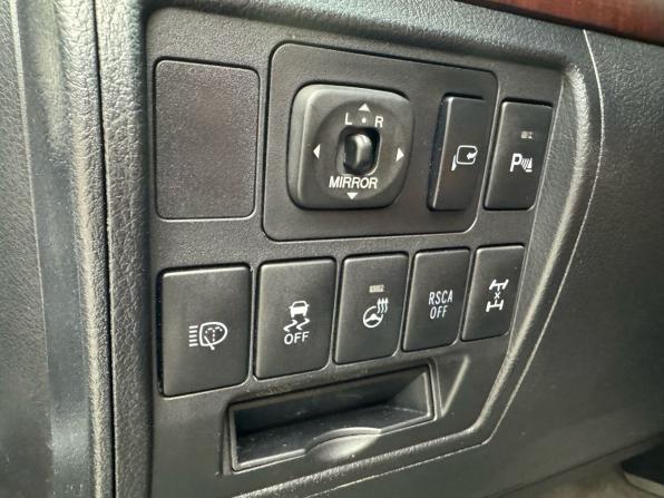 Toyota Land Cruiser 200 Series Рестайлинг 1 с пробегом 2014 года, цена 5 599 000 рублей, 180045 км, внедорожник, Автокод Объявления