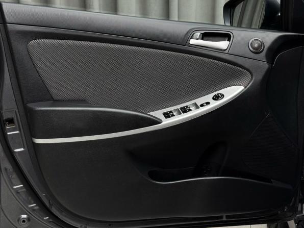 Hyundai Solaris I с пробегом 2013 года, цена 699 000 рублей, 158343 км, хэтчбек, Автокод Объявления
