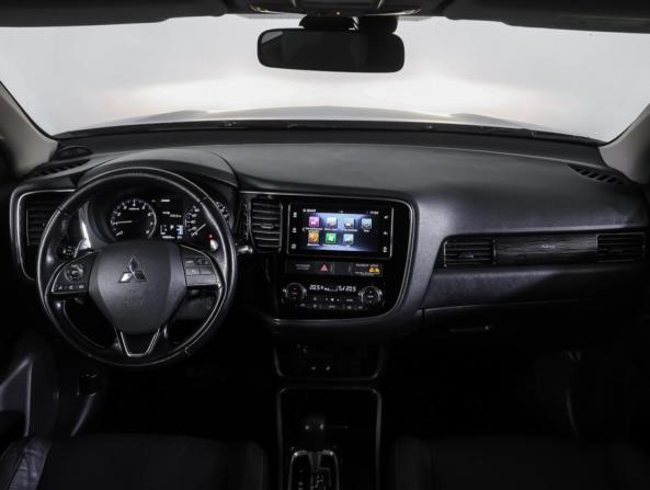 Mitsubishi Outlander III Рестайлинг 3 с пробегом 2018 года, цена 2 140 000 рублей, 146930 км, внедорожник, Автокод Объявления