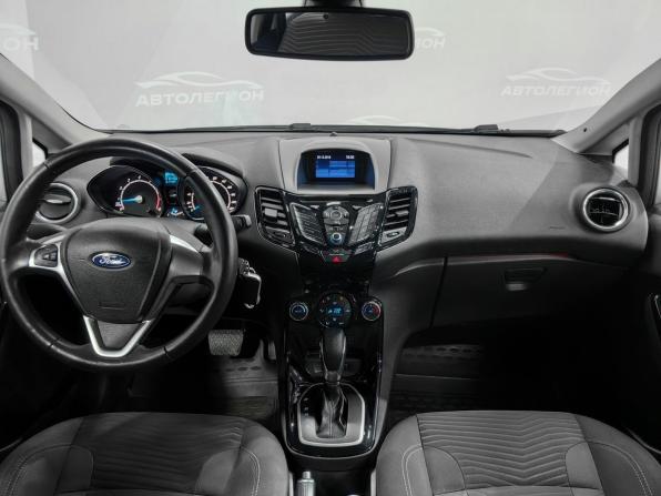 Ford Fiesta Mk6 Рестайлинг с пробегом 2015 года, цена 800 000 рублей, 76407 км, хэтчбек, Автокод Объявления