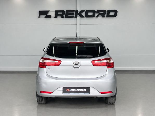 Kia Rio III с пробегом 2013 года, цена 949 000 рублей, 121671 км, хэтчбек, Автокод Объявления