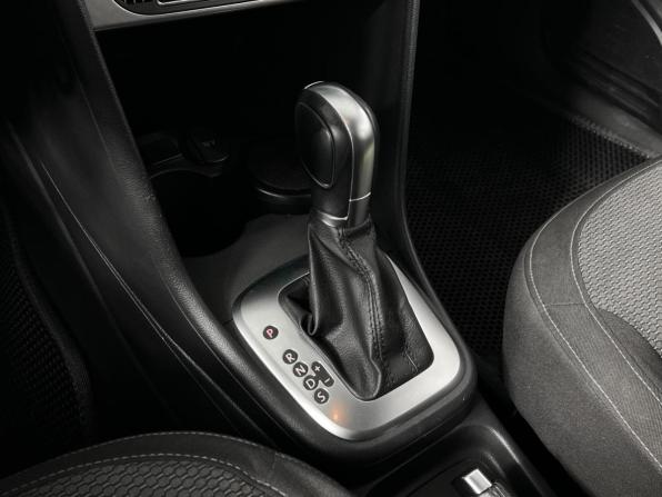 Volkswagen Polo V Рестайлинг с пробегом 2017 года, цена 998 900 рублей, 203439 км, седан, Автокод Объявления