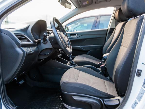 Hyundai Solaris II с пробегом 2018 года, цена 1 478 000 рублей, 120126 км, седан, Автокод Объявления