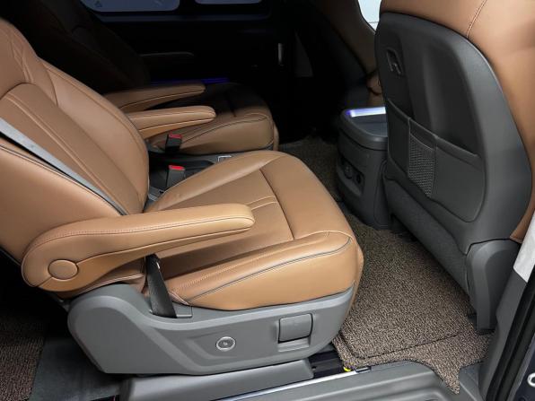 Hyundai Staria I с пробегом 2025 года, цена 6 149 000 рублей, 17571 км, минивэн, Автокод Объявления