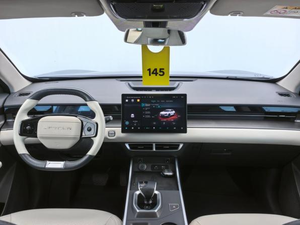 JETOUR DASHING I с пробегом 2024 года, цена 1 850 000 рублей, 34000 км, внедорожник, Автокод Объявления