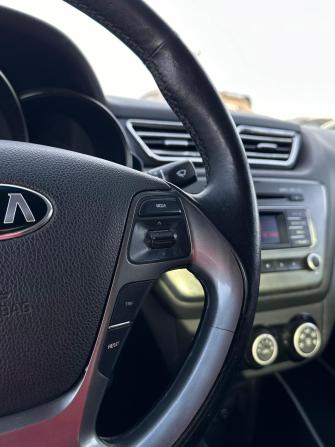 Kia Rio III Рестайлинг с пробегом 2017 года, цена 980 000 рублей, 160773 км, седан, Автокод Объявления