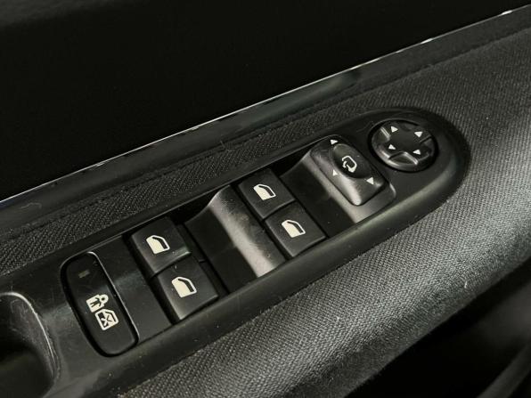 Peugeot 3008 I с пробегом 2012 года, цена 645 000 рублей, 180666 км, внедорожник, Автокод Объявления