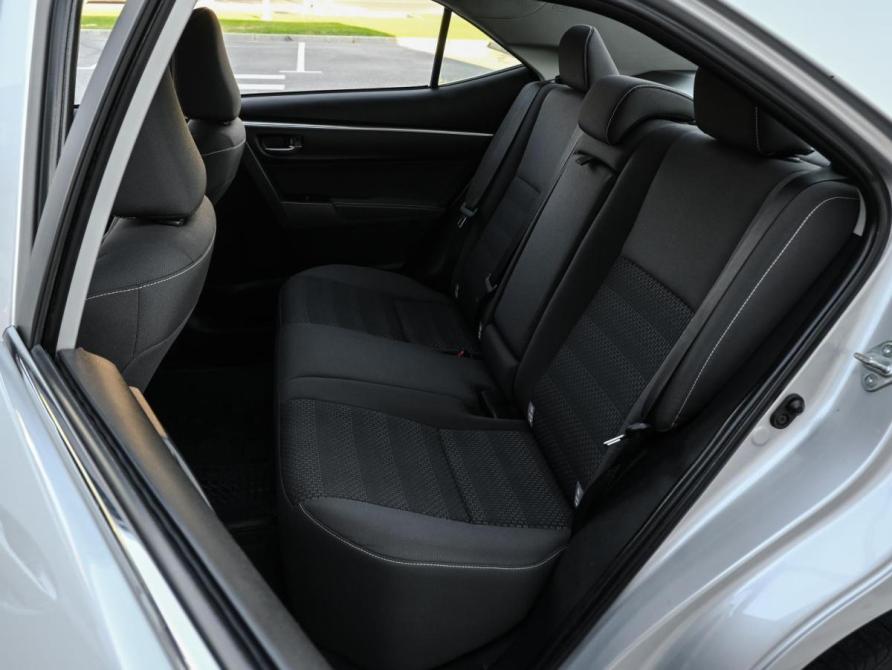 Toyota Corolla XI (E160 E170 E180) Рестайлинг 1 Волгоград  - изображение 9