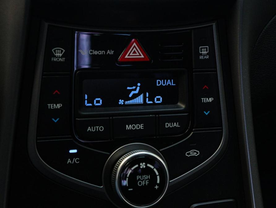 Hyundai Elantra V (MD) Рестайлинг Москва  - изображение 18