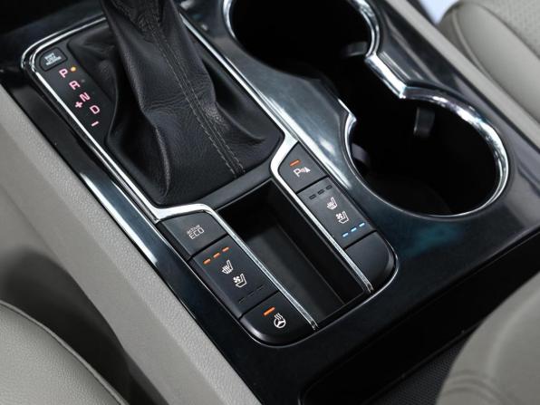 Kia Carnival III с пробегом 2018 года, цена 2 699 000 рублей, 97000 км, минивэн, Автокод Объявления