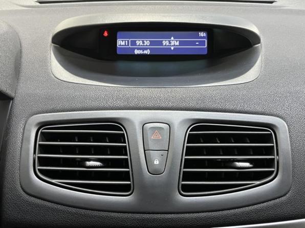 Renault Fluence I Рестайлинг с пробегом 2013 года, цена 1 008 100 рублей, 56858 км, седан, Автокод Объявления