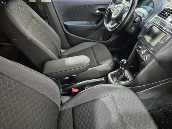 Volkswagen Polo V Рестайлинг с пробегом 2018 года, цена 1 170 000 рублей, 150000 км, седан, Автокод Объявления