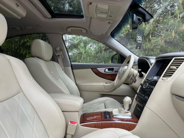 Infiniti FX II (S51) Рестайлинг с пробегом 2012 года, цена 1 799 000 рублей, 208678 км, внедорожник, Автокод Объявления