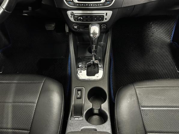 Renault Fluence I Рестайлинг с пробегом 2016 года, цена 900 000 рублей, 141000 км, седан, Автокод Объявления