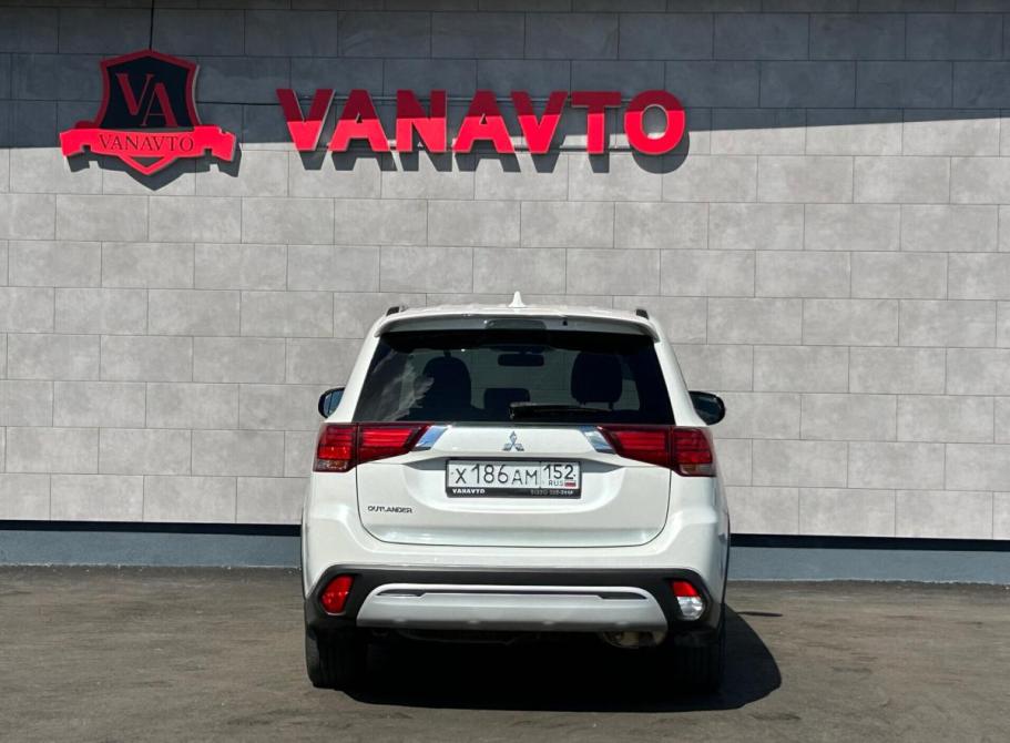 Mitsubishi Outlander III Рестайлинг 3 Альметьевск  - изображение 6