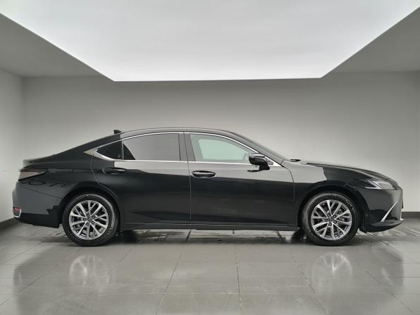 Lexus ES VII Рестайлинг 2 с пробегом 2025 года, цена 5 198 000 рублей, 6820 км, седан, Автокод Объявления