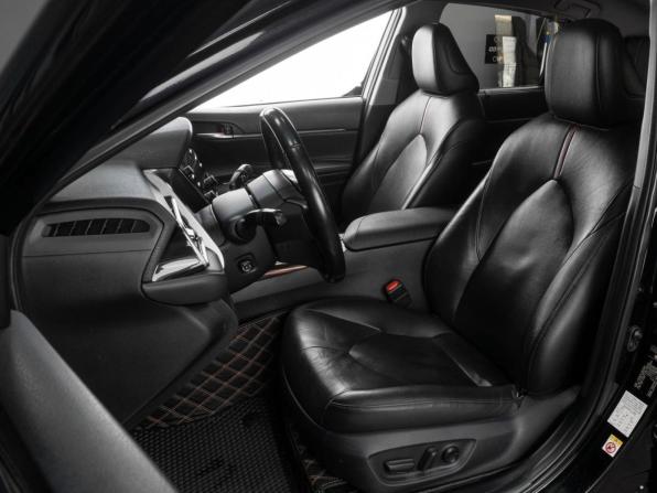 Toyota Camry VIII (XV70) с пробегом 2018 года, цена 2 989 000 рублей, 77073 км, седан, Автокод Объявления
