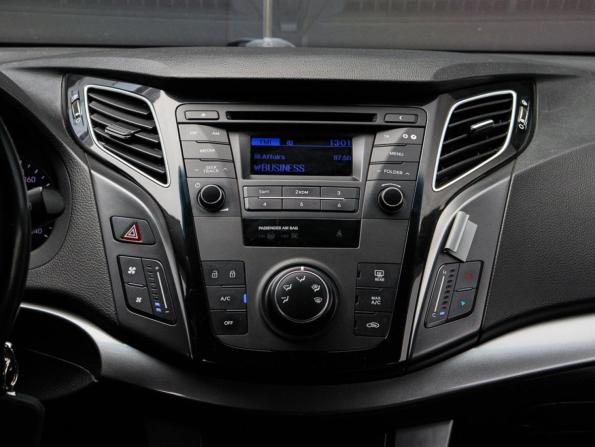 Hyundai i40 I Рестайлинг с пробегом 2015 года, цена 1 500 000 рублей, 131799 км, универсал, Автокод Объявления