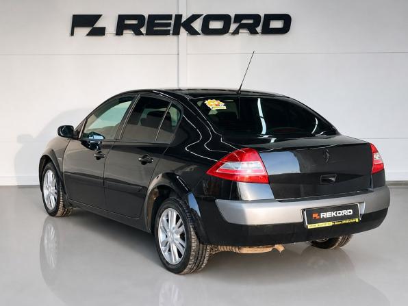 Renault Megane II Рестайлинг с пробегом 2006 года, цена 479 000 рублей, 260000 км, седан, Автокод Объявления