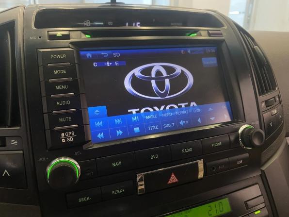 Toyota Land Cruiser 200 Series Рестайлинг 1 с пробегом 2012 года, цена 3 120 000 рублей, 246240 км, внедорожник, Автокод Объявления