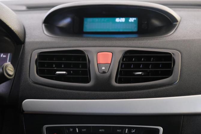 Renault Fluence I с пробегом 2011 года, цена 749 000 рублей, 256000 км, седан, Автокод Объявления