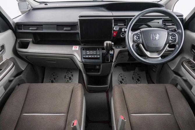 Honda Stepwgn V Рестайлинг с пробегом 2021 года, цена 2 579 000 рублей, 82000 км, минивэн, Автокод Объявления