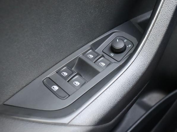 Skoda Karoq I с пробегом 2021 года, цена 2 300 000 рублей, 113904 км, внедорожник, Автокод Объявления