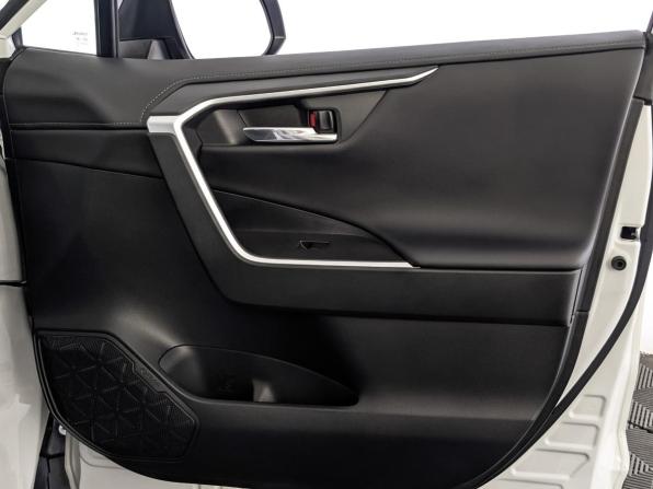 Toyota RAV4 V (XA50) с пробегом 2023 года, цена 3 900 000 рублей, 9207 км, внедорожник, Автокод Объявления