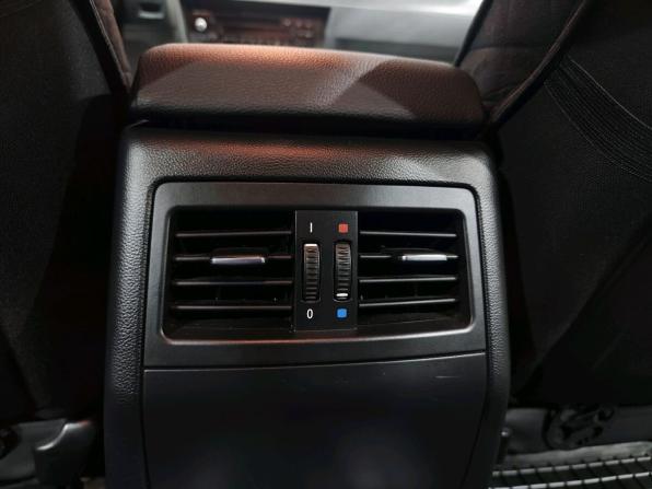 BMW 3 серии V (E90/E91/E92/E93) Рестайлинг с пробегом 2010 года, цена 1 220 000 рублей, 223626 км, седан, Автокод Объявления