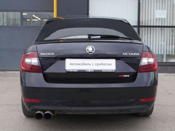 Skoda Octavia III (A7) Рестайлинг с пробегом 2018 года, цена 1 663 000 рублей, 243732 км, лифтбек, Автокод Объявления