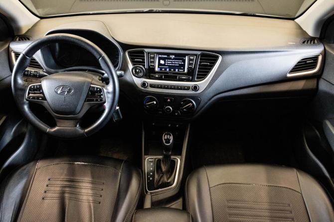 Hyundai Solaris II с пробегом 2017 года, цена 1 103 000 рублей, 154007 км, седан, Автокод Объявления