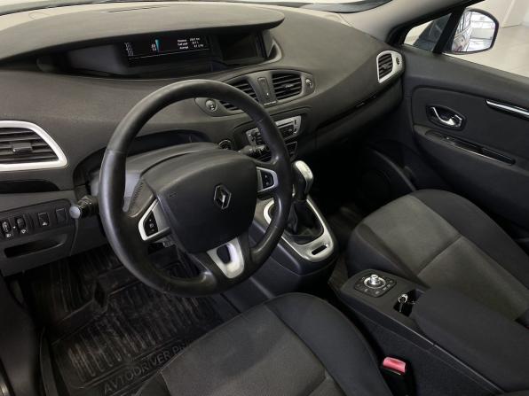 Renault Scenic III Рестайлинг с пробегом 2012 года, цена 819 900 рублей, 220000 км, компактвэн, Автокод Объявления