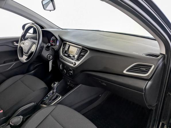 Hyundai Solaris I Рестайлинг с пробегом 2017 года, цена 1 030 000 рублей, 137985 км, седан, Автокод Объявления