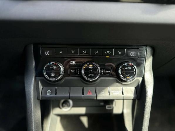 Skoda Karoq I с пробегом 2020 года, цена 2 129 000 рублей, 104873 км, внедорожник, Автокод Объявления